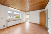 Ihr neues Zuhause: Platz, Garten & gute Lage! - OG: Zimmer 1