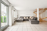 Teilw. modernisiertes gepflegtes RHH mit Garten, Garage und Badsanierung inklusive ! - sofort frei ! - EG: Wohnbereich
