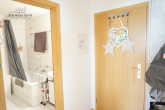 GUT VERMIETETE 2-ZIMMER-WOHNUNG MIT BALKON UND TG-STELLPLATZ IN RUHIGER WOHNGEGEND - Eingangsbereich