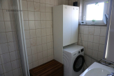 Gut aufgeteilte 3 Zimmer Hochparterre Wohnung mit zwei Balkonen - sofort frei! - Badezimmer