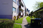 Gut aufgeteilte 3 Zimmer Hochparterre Wohnung mit zwei Balkonen - sofort frei! - Hauszugang