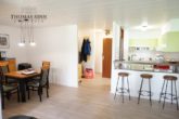 Renovierte 2,5 Zimmer-Wohnung mit Außenstellplatz und schöner Terrasse - Wohn-/Esszimmer