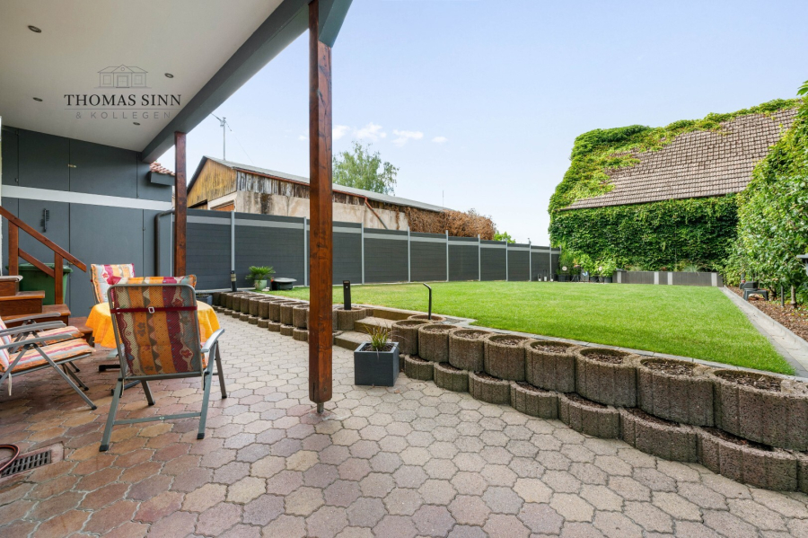 Terrasse + Gartenansicht