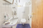 Sehr gepflegte Doppelhaushälfte mit kleiner Einliegerwohnung und toller Fernsicht - EG: Gäste WC