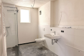 Helle 3,5-Zimmer Wohnung im 1. OG mit Balkon – modernes Wohnen trifft auf einzigartiges Fachwerk - Bad