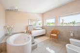 DG2: Wellnessbad mit Wanne