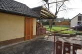 Renovierungsbedürftige Doppelhaushälfte mit großem Garten in ruhiger Wohnsiedlung mit TOP-Aussicht ! - Terrasse