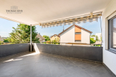 GERÄUMIGE 3 ZIMMER WOHNUNG MIT GEMÜTLICHER, ÜBERDACHTER SOMMERTERRASSE - Überdachte Terrasse