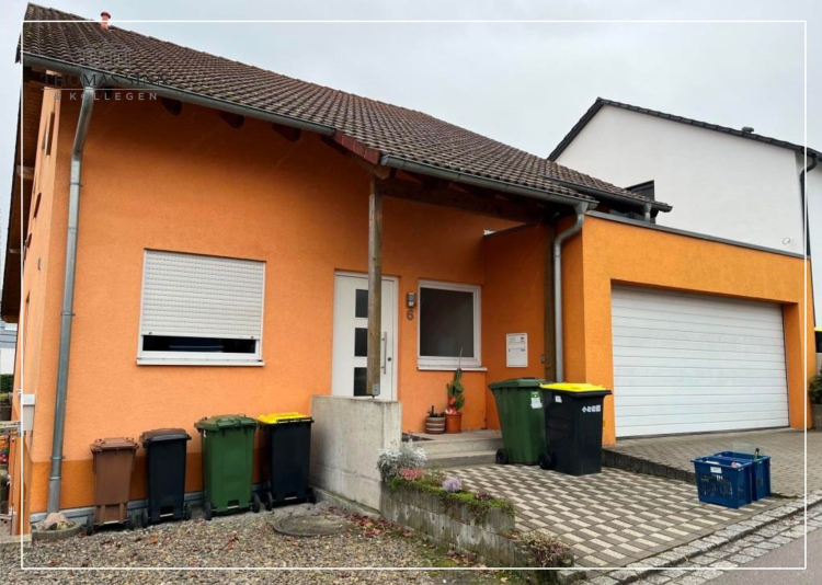GEPFLEGTES EINFAMILIENHAUS MIT SEPERATER VERMIETETER EINLIEGERWOHNUNG 71723 Großbottwar