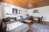 Renovierte 3-Zimmer-Wohnung mit Garage, Balkon und Heuchelberg-Blick in guter Lage - Wohn-/Esszimmer