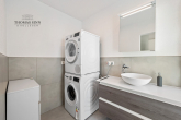 Renovierte 3-Zimmer-Wohnung mit Garage, Balkon und Heuchelberg-Blick in guter Lage - Neuwertiges Tageslichtbad