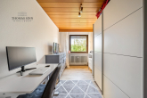 Renovierte 3-Zimmer-Wohnung mit Garage, Balkon und Heuchelberg-Blick in guter Lage - Kinderzimmer / Home-Office