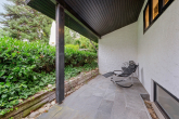 Architektur trifft Atmosphäre – außergewöhnliches Split-Level-Haus mit Weitblick - EG: Terrasse