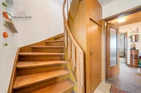 EG: Treppe ins OG