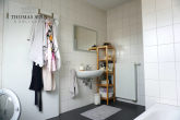 Home Sweet Home - Liebevolle 2,5 Zimmer Maisonette Wohnung mit Reihenhauscharakter und Garage - 2. Etage: Bad