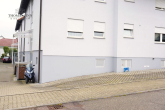 HELLE 2,5- BIS 3-ZIMMER-DG-WOHNUNG MIT AUßENSTELLPLATZ IN RUHIGER WOHNGEGEND - Stellplatz