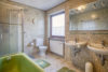 Sehr gepflegtes und geräumiges Reihenmittelhaus in ruhiger Wohnlage - OG: Badezimmer
