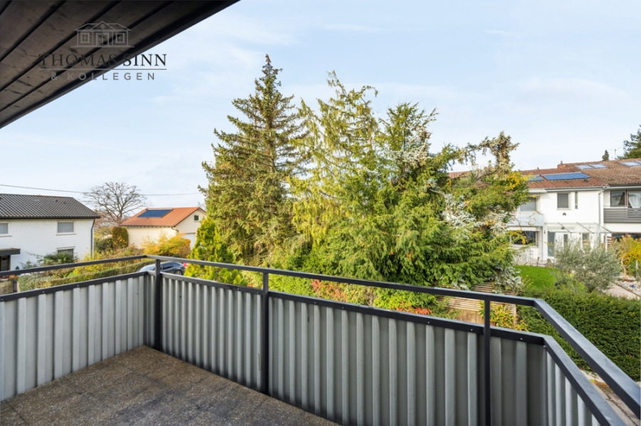OG: Balkon Kinderzimmer