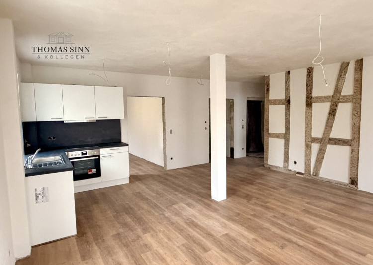 Stilvoll wohnen im historischen Ambiente – 3,5-Zimmer Hochparterre-Wohnung mit Balkon & sichtbarem Fachwerk“ 74670 Forchtenberg / Sindringen