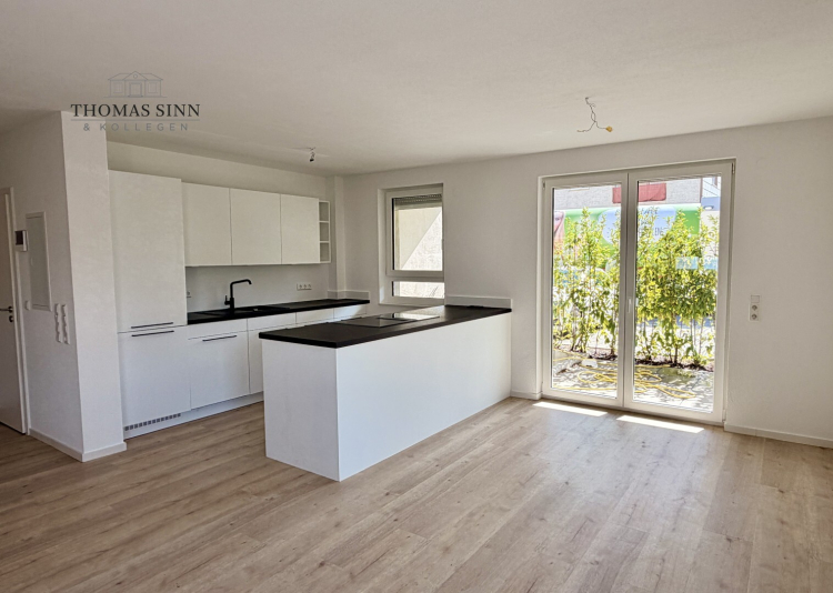 NEUWERTIGE 4-ZIMMER-MAISONETTE-WOHNUNG MIT BALKON UND 2 AUßENSTELLPLÄTZEN IN RUHIGER LAGE 74193 Schwaigern / Stetten am Heuchelberg