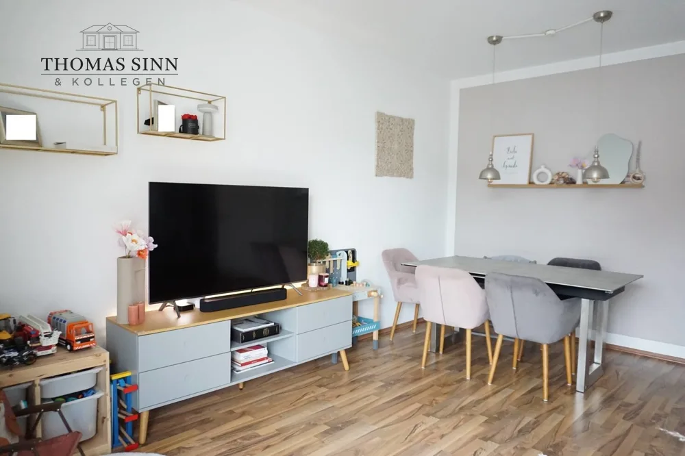 1. Etage: Wohn-/Esszimmer