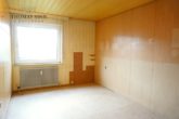 "Räume für Ihre Ideen" - stark renovierungsbedürftige 4 Zimmer Wohnung mit Südbalkon in guter Lage - Elternschlafzimmer