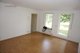 1 Zi.-Appartment mit Einbauküche, Terrasse und Tiefgaragenstellplatz - Wohnen (2)