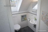 Ausgebaute Bühne: WC
