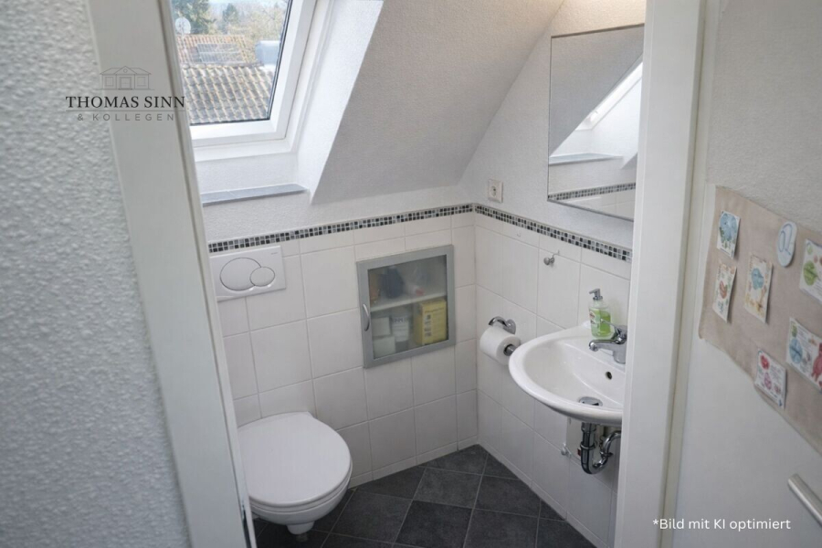 Ausgebaute Bühne: WC