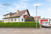 SCHÖNE 4,5 ZIMMER DOPPELHAUS-MAISONETTE WOHNUNG MIT GROßER TERRASSE IN SCHÖNER WOHNLAGE - Straßenansicht