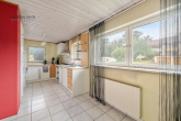 SCHÖNE 4,5 ZIMMER DOPPELHAUS-MAISONETTE WOHNUNG MIT GROßER TERRASSE IN SCHÖNER WOHNLAGE - EG: Essküche