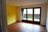VERMIETETES MEHRFAMILIENHAUS (7 WHG.) SÜDHANGLAGE MIT ALTSTADTBLICK EINE WOHNUNG FREI - Zimmer - leere Wohnung (2)