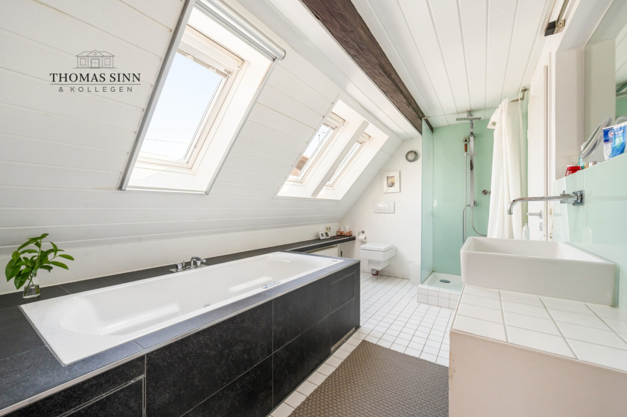 OG: Badezimmer