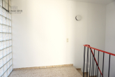 2 Wohneinheiten in einem Einfamilienhaus mit Garage und großen Garten - OG: Treppenhaus